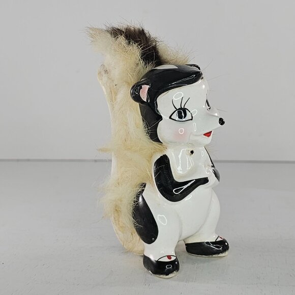 Vintage Ceramic Skunk Figurine Fur Tail Anthropomorphic KItsch *FLAW* - Picture 2 of 10